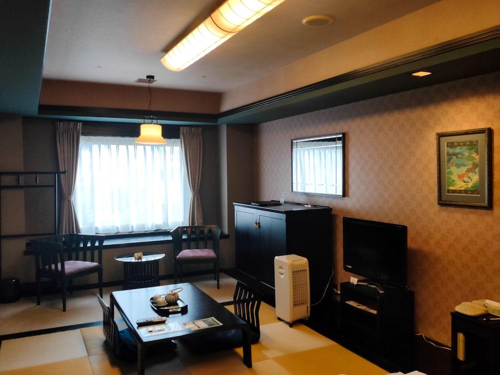 Kurashiki Royal Art Hotel Exterior foto